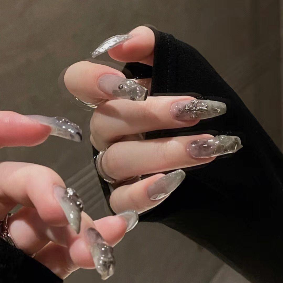 Black Magic Mirror Heart | False Nails | black magic mirror powder, black smudged, crowe heart shaped, handmade false nails, heart shape, magic mirror powder, manicure, smudged design | SHOPQAQ