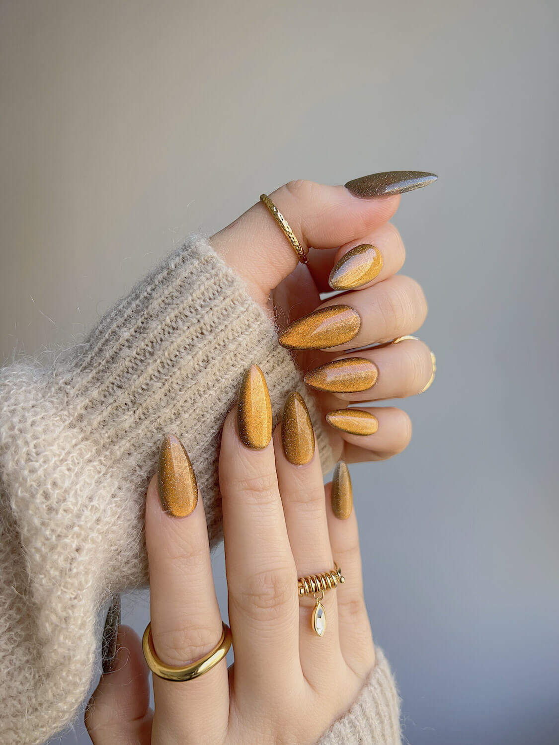 Cat-Eye-Nails-GoldSand-Almond-Nails-Medium