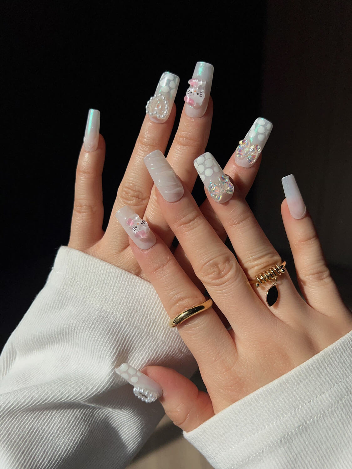 Handmade- Bubbly White Kitty Press On Nail Set