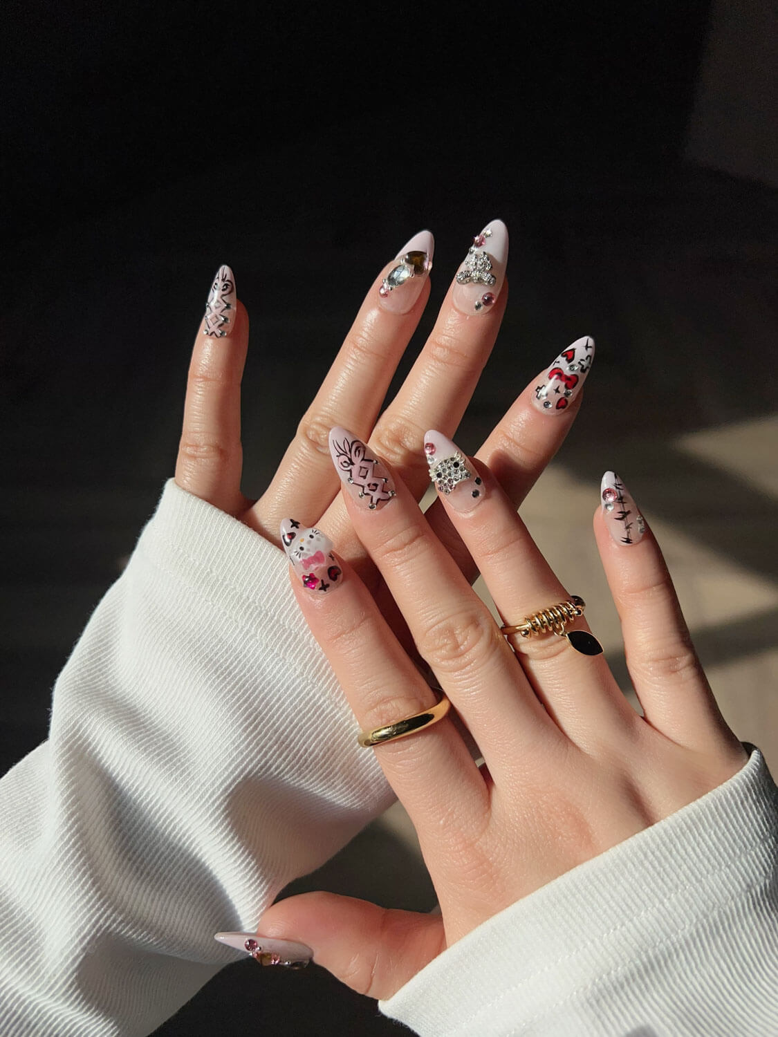 Handmade- Graffiti girl Press On Nail Set