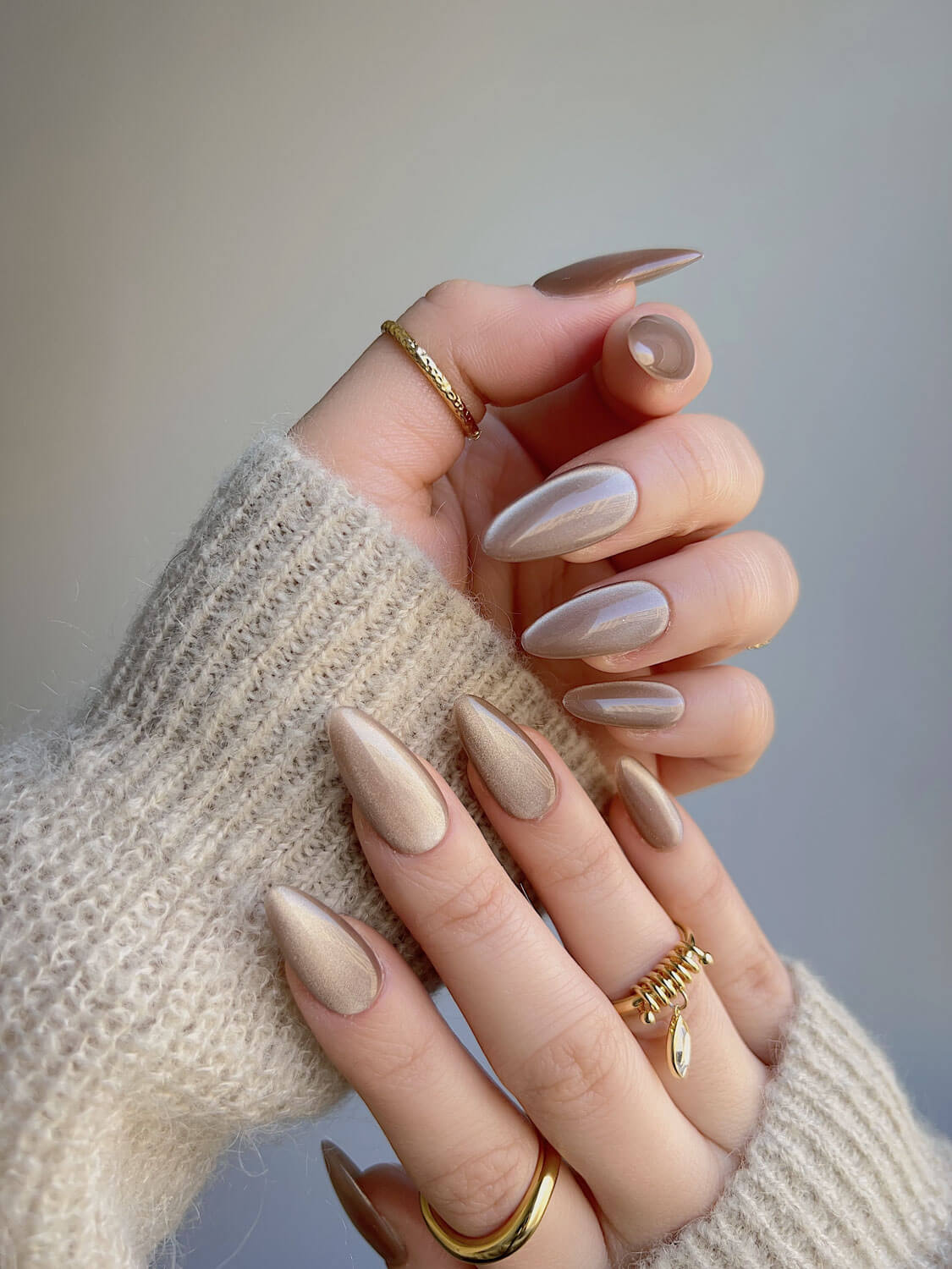Nude-Color-Cat-eye-nails-Toffee-Medium-Almond-Nails