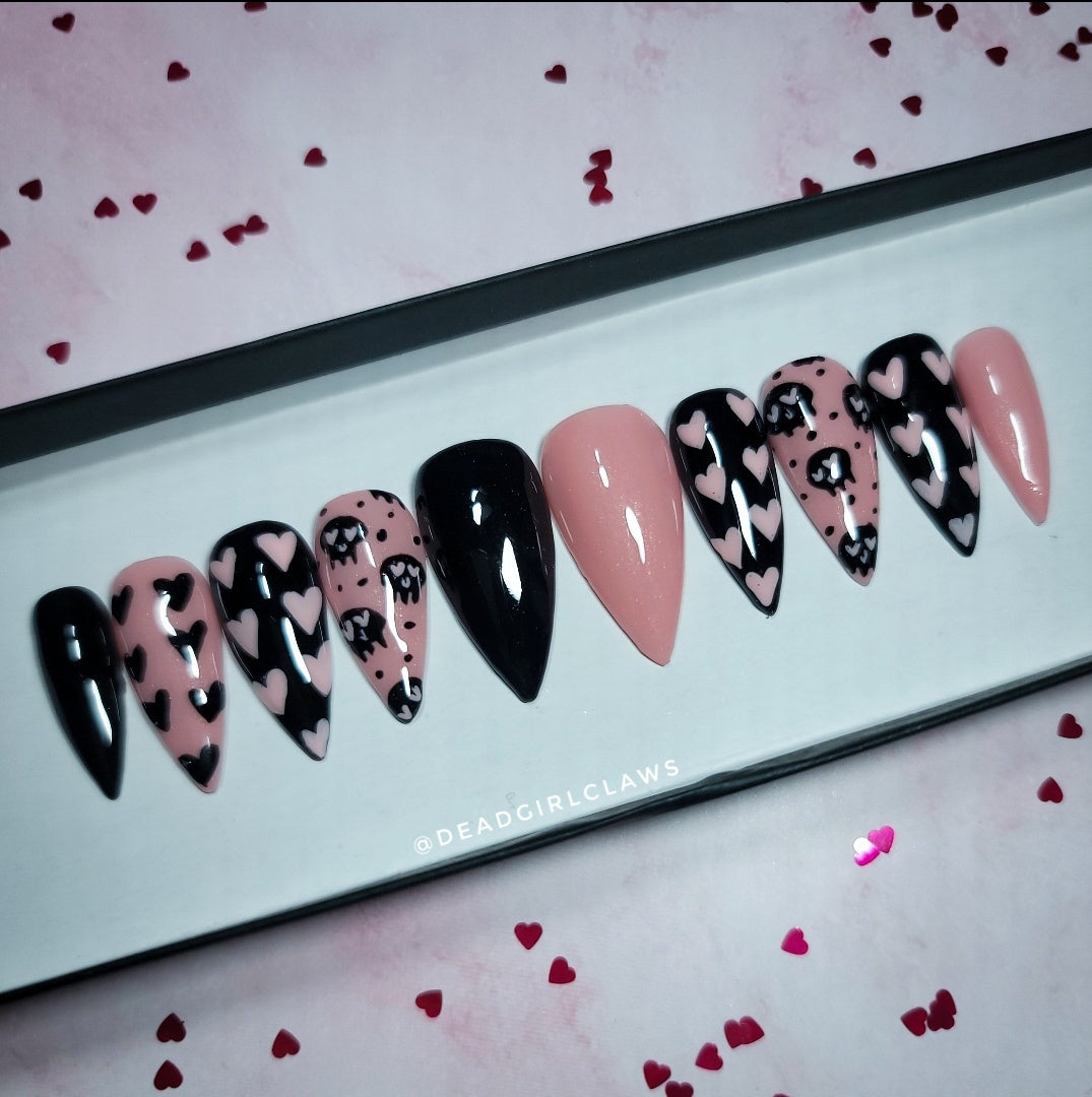 Heart Skulls Press on Nail Set