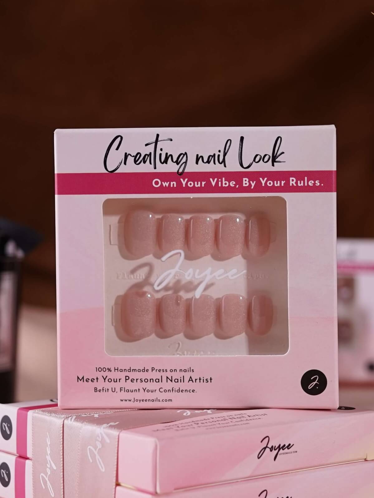 Press-Nude-Short-oval-nails