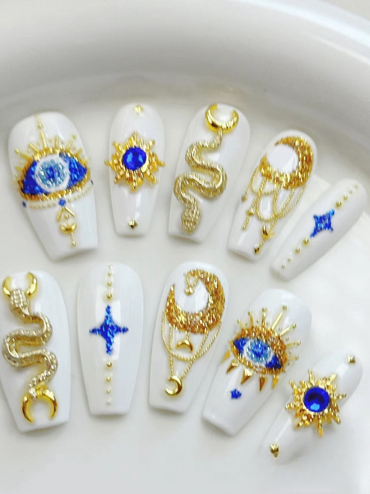 Devil's Eye False Nails from SHOPQAQ