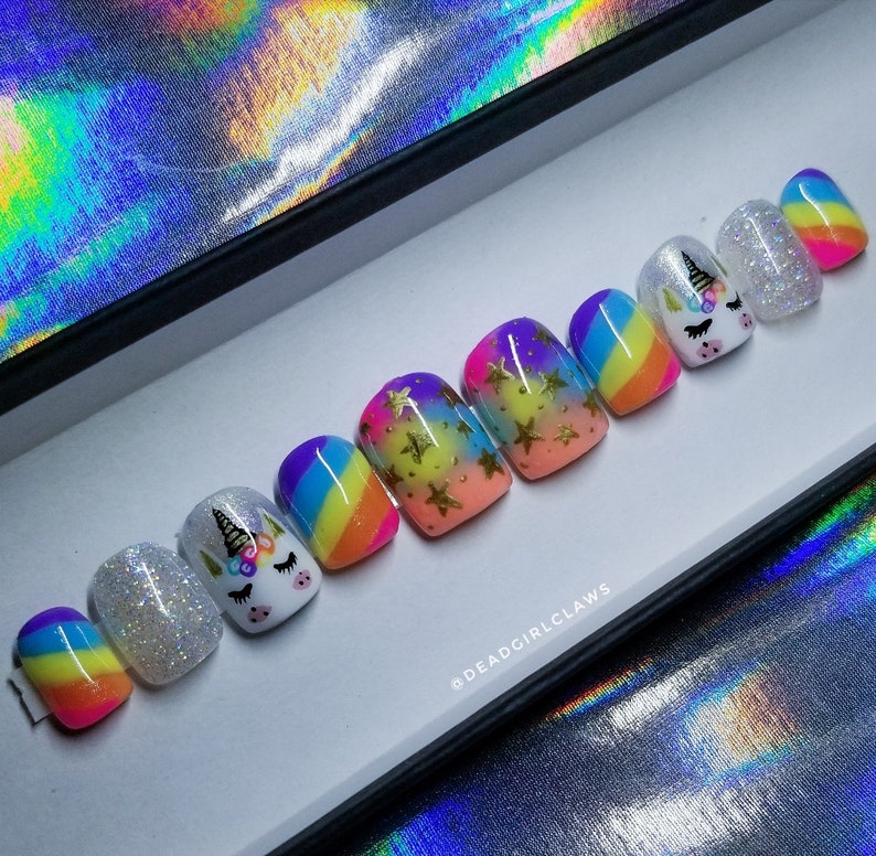 Custom Press on Nail set (DM me a photo or description before placing order)