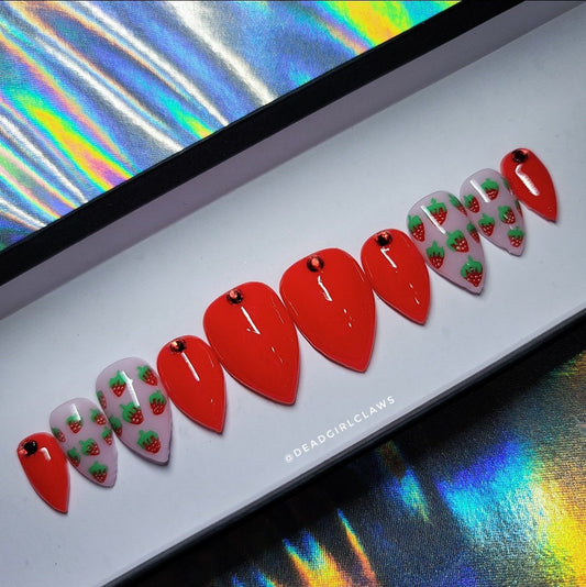 Strawberry Fields Press on Nail Set