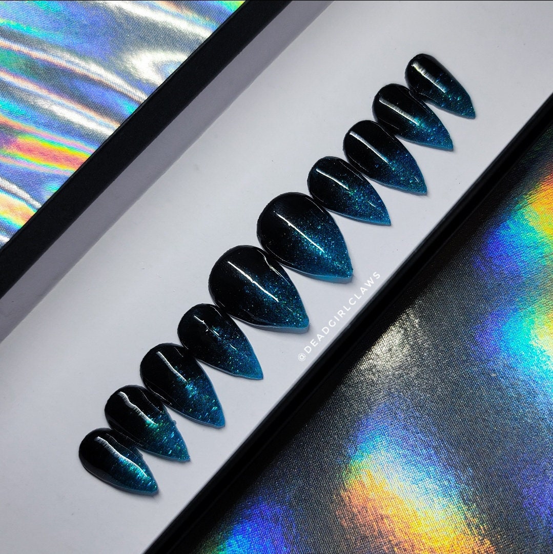 Glam Goth Press on Nail Set