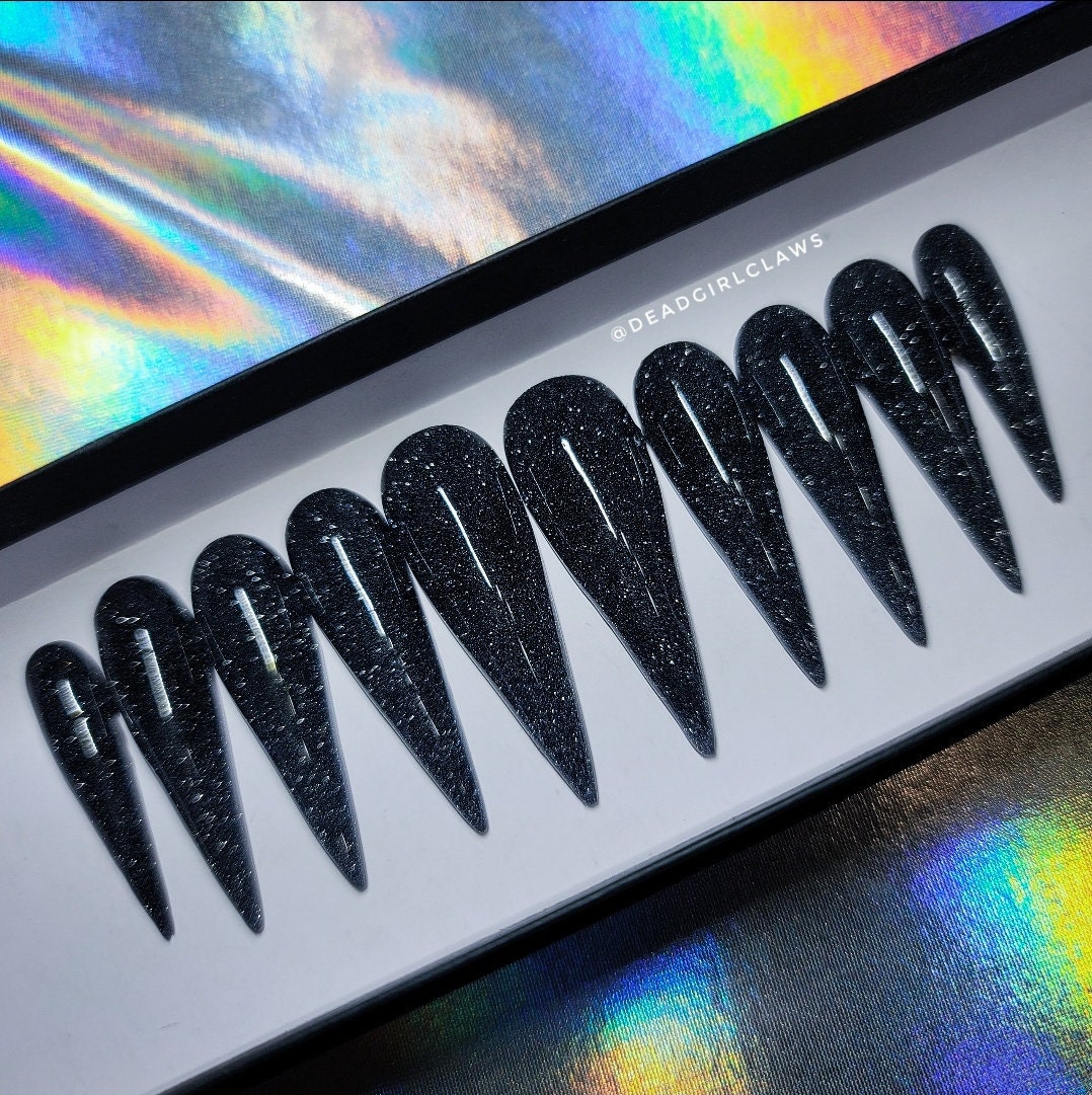 Night Glimmer Press On Nail Set