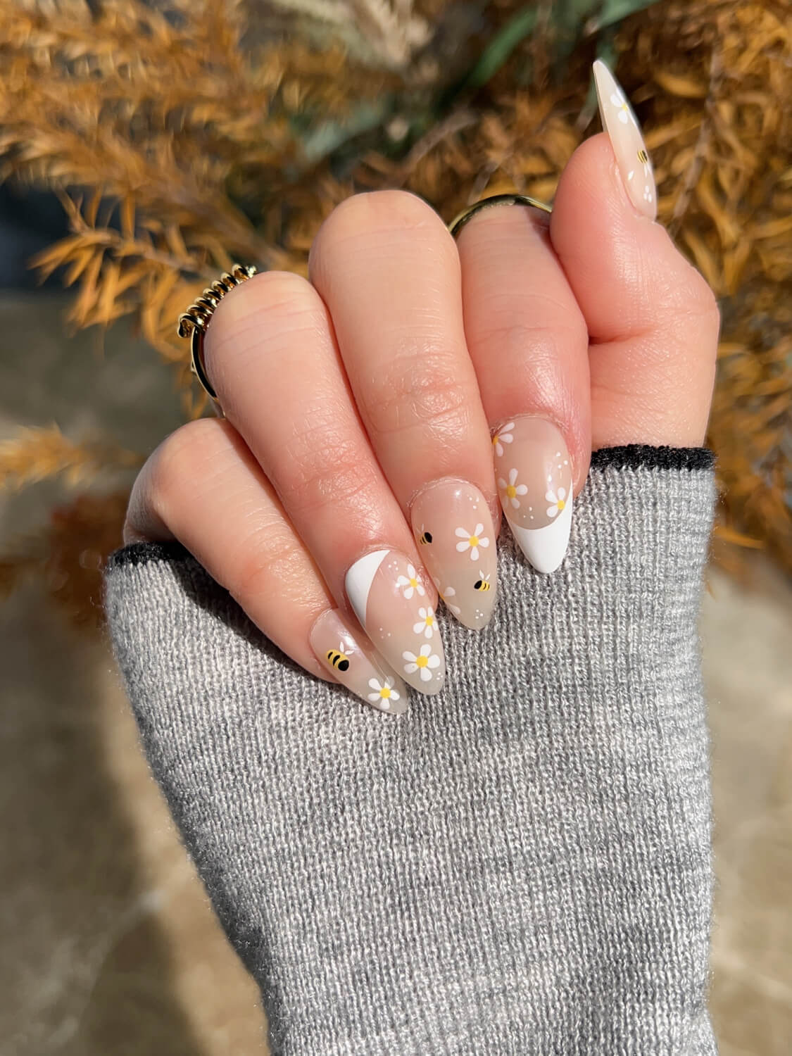 BeeBeeBuzz -Stella G (Co-Creator) 🏅