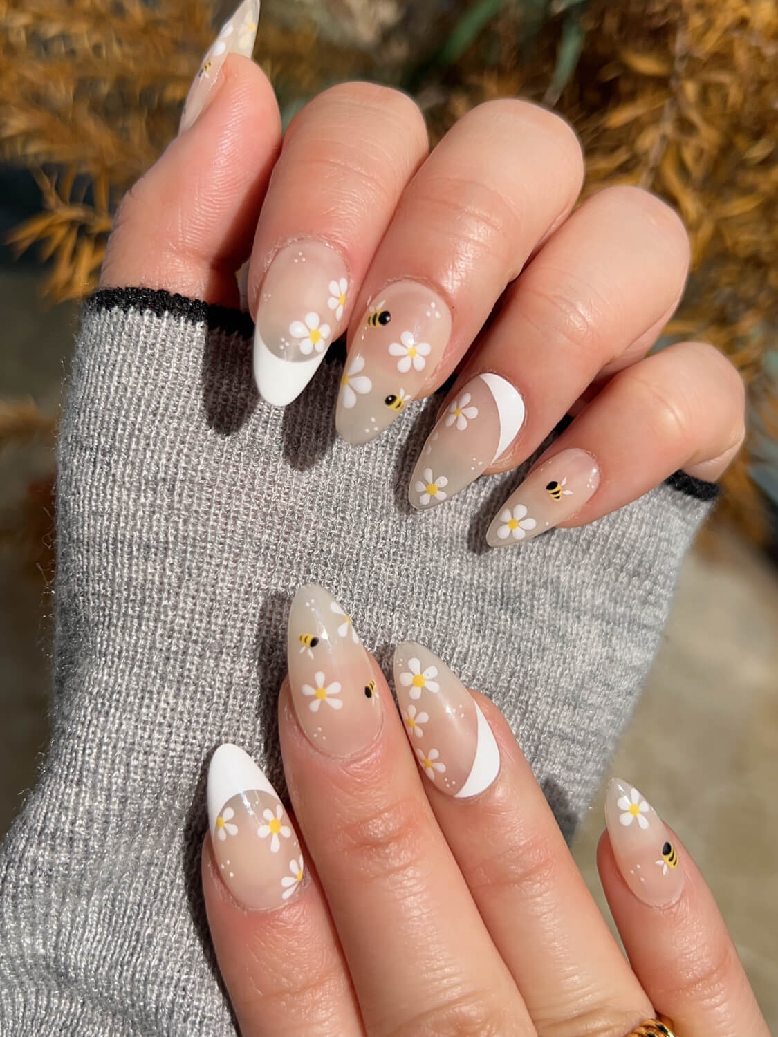 BeeBeeBuzz -Stella G (Co-Creator) 🏅