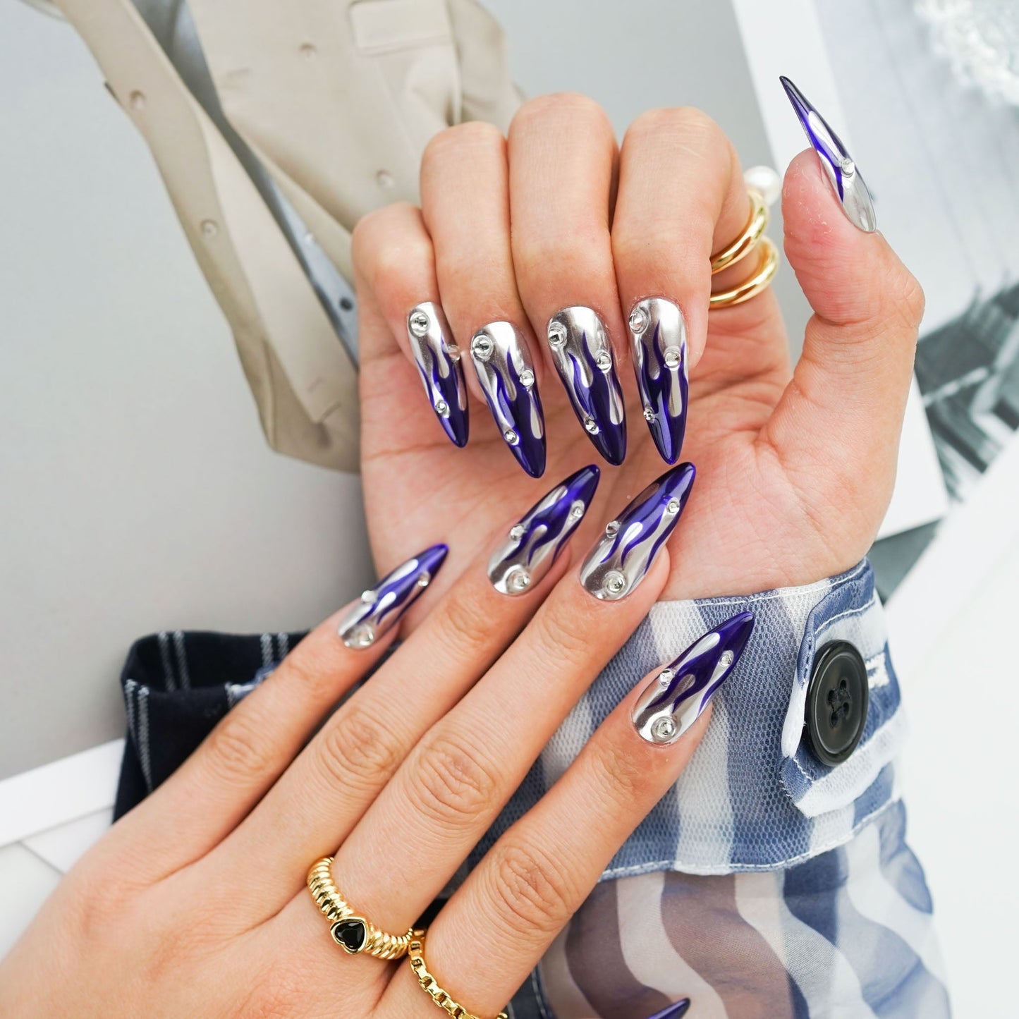 Handmade- Purple flame Med Stiletto Press On Nail Set